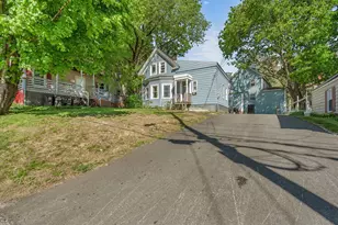 77 Oak St, Lewiston, ME 04240 - Photo 3