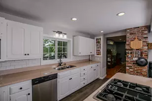 11 Old Western Ave, Winthrop, ME 04364 - Photo 11
