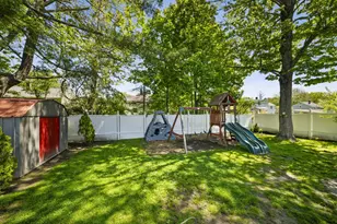 115 New York Ave, South Portland, ME 04106 - Photo 9