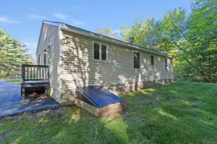 4 Mayfield Dr, Westbrook, ME 04092 - Photo 3