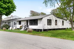 76 N Tibbetts Ave, Wells, ME 04090 - Photo 1
