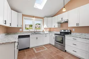 7 Meadow Dr, North Berwick, ME 03906 - Photo 11