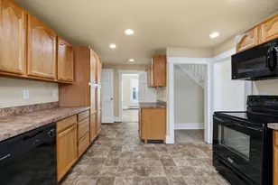 68 Seavey St, Westbrook, ME 04092 - Photo 5