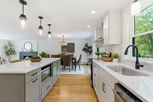 17 Carriage Rd, Cumberland, ME 04110 - Photo 13