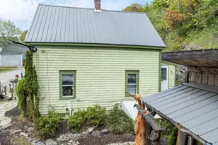 19 Sullivan St, Eastport, ME 04631 - Photo 3