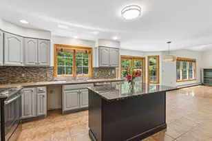 8 Whitney Way, Topsham, ME 04086 - Photo 15