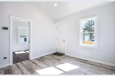 32 Fern Avenue, Old Orchard Beach, ME 04064 - Photo 9
