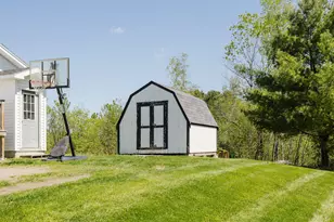 135 Meadow Ln, Farmington, ME 04938 - Photo 25