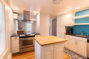 56 Bow St, Freeport, ME 04032 - Photo 9