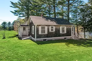 36 Pleasant St, Damariscotta, ME 04553 - Photo 9