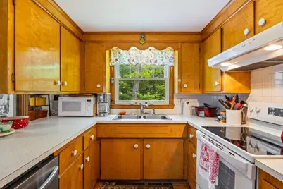 242 Spurwink Avenue, Cape Elizabeth, ME 04107 - Photo 9