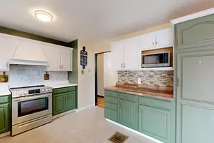 36 Sewall St, Livermore Falls, ME 04254 - Photo 11