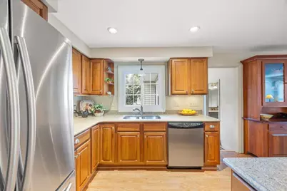 27 Weymouth Street, Saco, ME 04072 - Photo 9