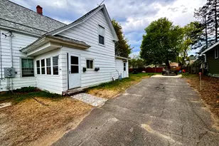 94 Lincoln St, Millinocket, ME 04462 - Photo 3