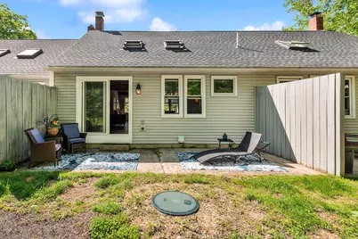 801 US Route 1 #E2, York, ME 03909 - Photo 45
