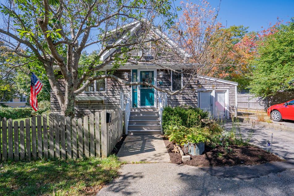 16 Forest Ave, Old Orchard Beach, ME 04064 MLS 1574398 Coldwell Banker