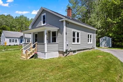 18 Middle Street, Topsham, ME 04086 - Photo 1