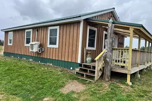 1010 Dexter Rd, Saint Albans, ME 04971 - Photo 1