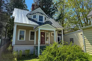 35 Washington St, Rumford, ME 04276 - Photo 1