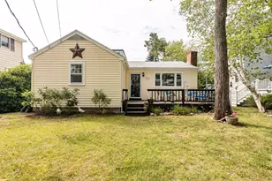 157 S Tibbetts Ave, Wells, ME 04090 - Photo 1