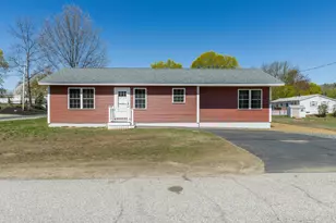 18 Bennett St, Sanford, ME 04073 - Photo 1