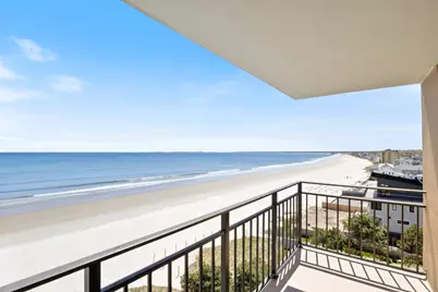 205 E Grand Avenue #7E, Old Orchard Beach, ME 04064 - Photo 1