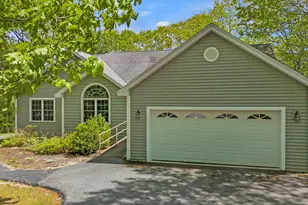 40 Acorn Ridge Rd, Freeport, ME 04032 - Photo 1