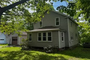 19 Prospect St, Skowhegan, ME 04976 - Photo 1