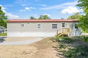 142 Cheryl Ln, Oxford, ME 04270 - Photo 1