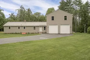 31 W Bay Bridge Rd, Topsham, ME 04086 - Photo 1