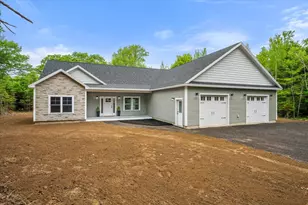 18 Crestwood Dr, Orrington, ME 04474 - Photo 1