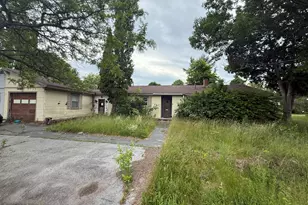 13 Mt Desert Dr, Bangor, ME 04401 - Photo 1