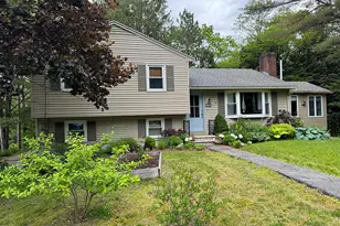 62 Dale St, Farmingdale, ME 04344 - Photo 1