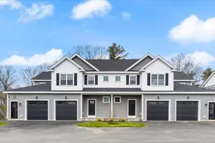 28 Regency Cir, Kittery, ME 03904 - Photo 1
