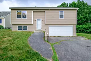 29 Acorn St, Gorham, ME 04038 - Photo 1