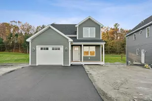 27 Feldspar Ln, Cumberland, ME 04021 - Photo 1