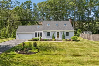 131 Oakhurst Road, Cape Elizabeth, ME 04107 - Photo 1