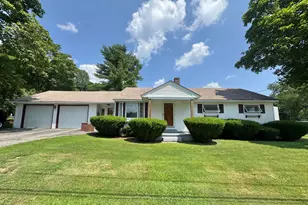 192 Fairview Ave, Auburn, ME 04210 - Photo 1