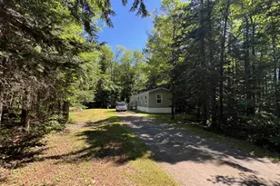 28 Brookside Dr, Saint Albans, ME 04971 - Photo 1