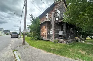 27 Central St, Millinocket, ME 04462 - Photo 1