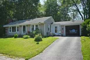 105 McKinley Ave, Westbrook, ME 04092 - Photo 1