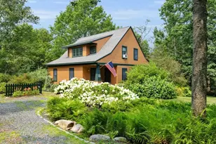 8 Windmill Hill Ln, Castine, ME 04421 - Photo 1