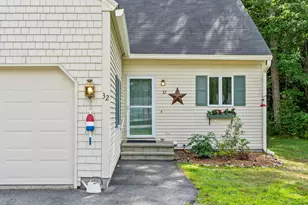 32 Chickadee Ln, Kennebunk, ME 04043 - Photo 1