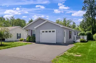 60 Caslyn Dr, Eliot, ME 03903 - Photo 1