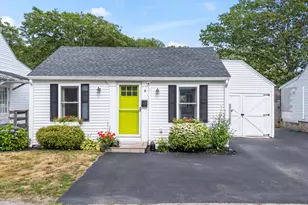 8 Pine Ln, Old Orchard Beach, ME 04064 - Photo 1