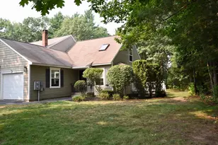 25 Dunnhill Dr, Kennebunk, ME 04043 - Photo 1