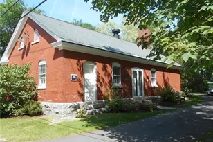 4 Bakery Ln, Portland, ME 04109 - Photo 1