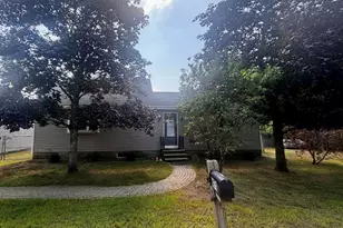 471 Hubbard Rd, Berwick, ME 03901 - Photo 1