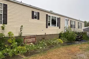 5 Burnham Rd, Limerick, ME 04048 - Photo 1