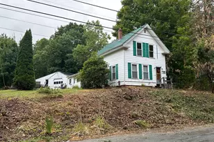 28 Oak Grove St, Veazie, ME 04401 - Photo 1